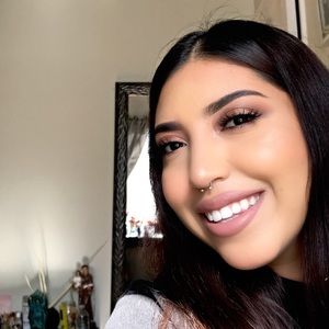 Meet your Posher, Liz